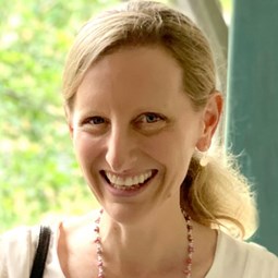 Associate Professor Leanne Johnston