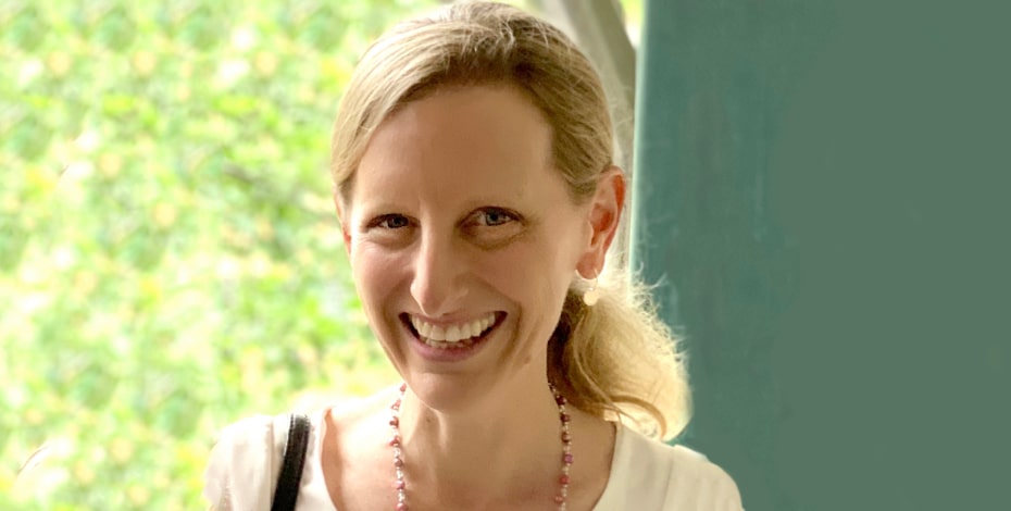 Associate Professor Leanne Johnston